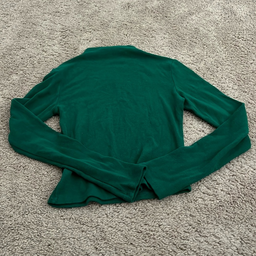 green mock neck cropped sweater